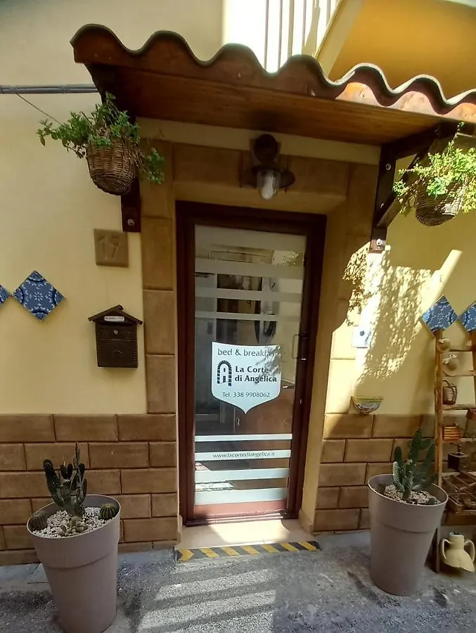La Corte Di Angelica Sciacca Frühstückspension