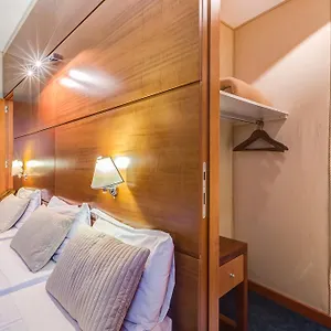 https://rovati-guesthouse.it-romehotels.com
