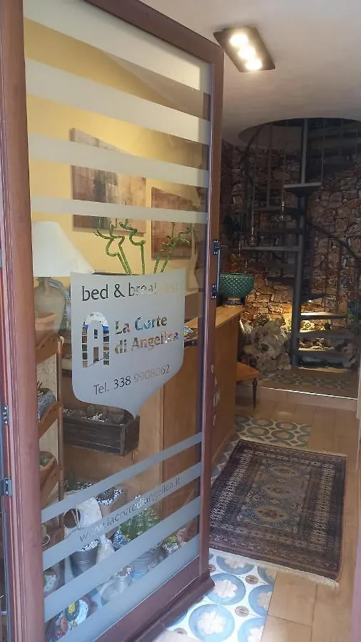 La Corte Di Angelica Sciacca
